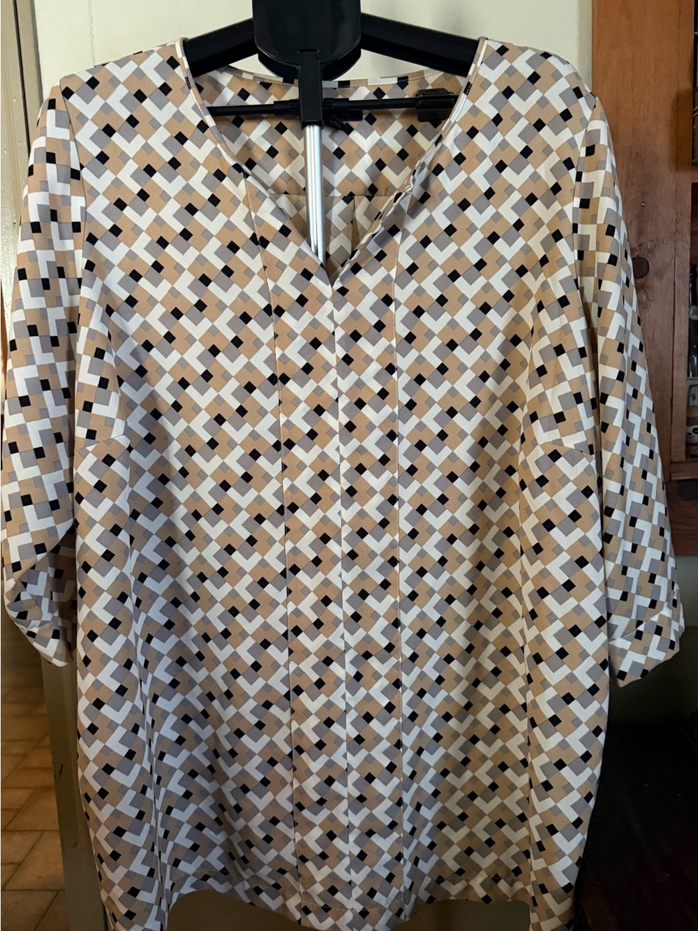 Lands' End Beige, Black & White Geometric V-Neck Tunic 2X NWOT